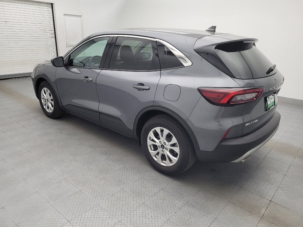 Used 2023 Ford Escape Active w/ Cold Weather Package image 3