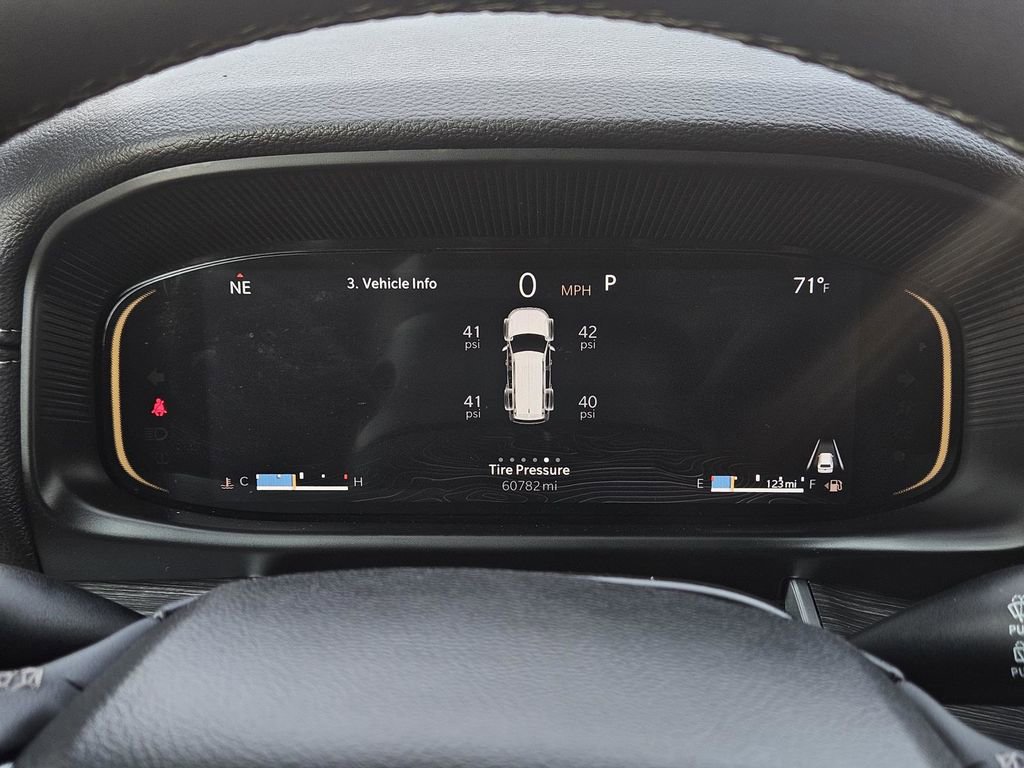 Used 2024 Jeep Wagoneer Series II w/ Flexible Seating Group image 16