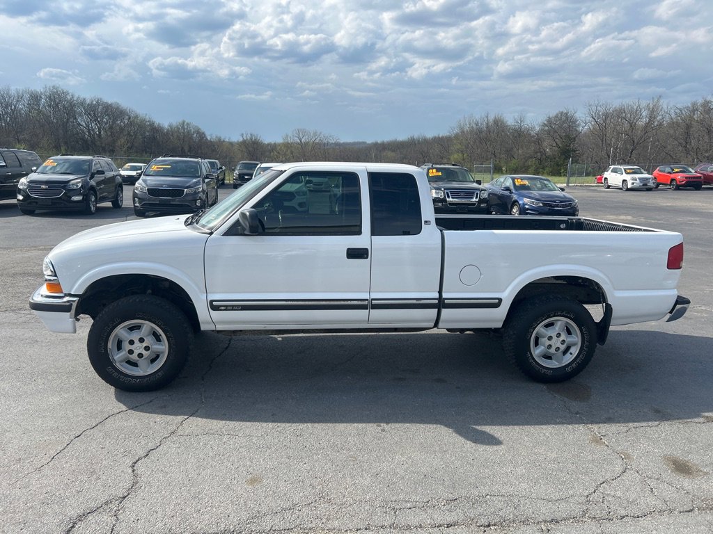 Used 2003 Chevrolet S10 Pickup LS w/ Convenience Package image 1