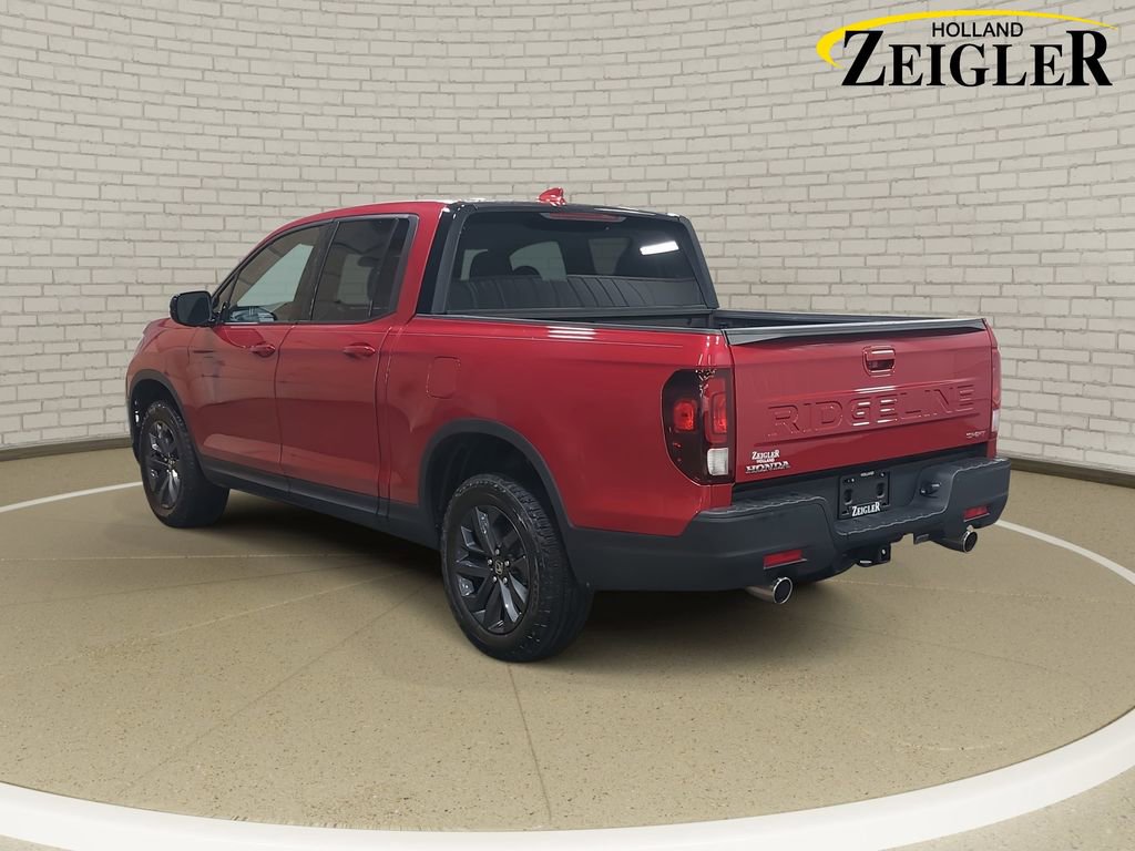 Used 2025 Honda Ridgeline Sport image 7
