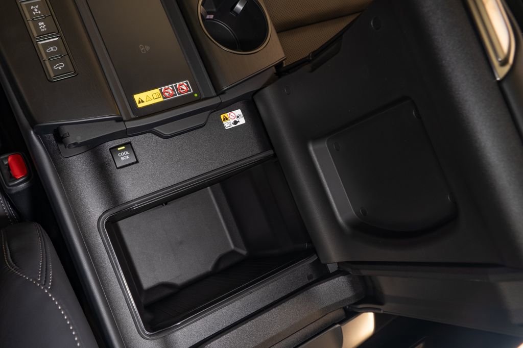 New 2026 Lexus LX 700h Luxury image 30