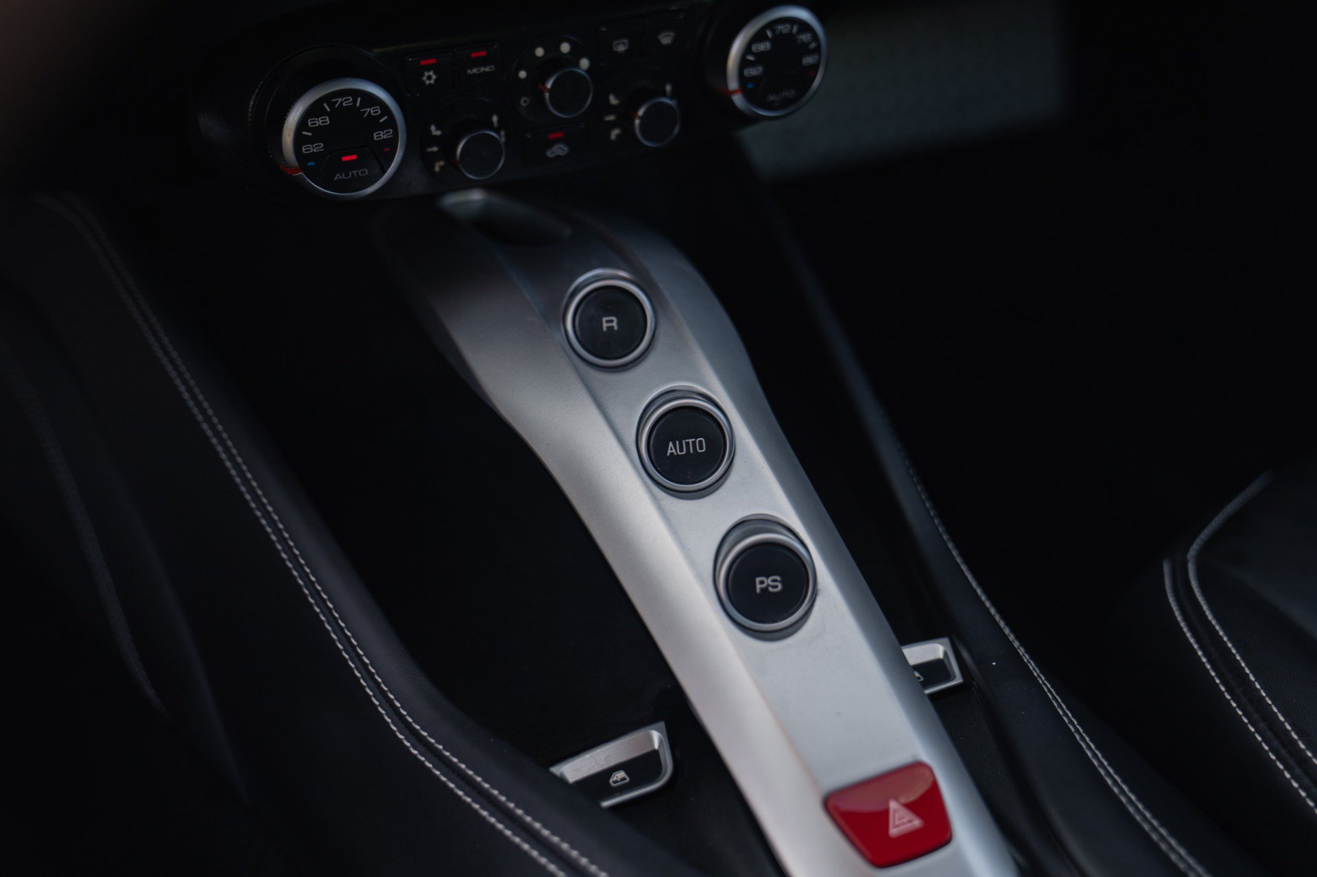 Used 2017 Ferrari California T RWD image 40