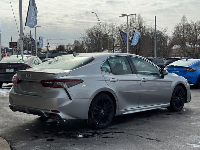 Used 2023 Toyota Camry XSE image 3