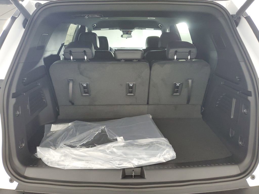 New 2026 Chevrolet Traverse LT w/ Midnight/Sport Edition image 33