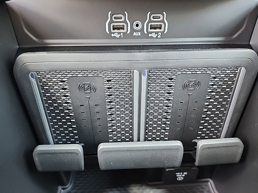 New 2025 RAM 2500 Laramie image 39