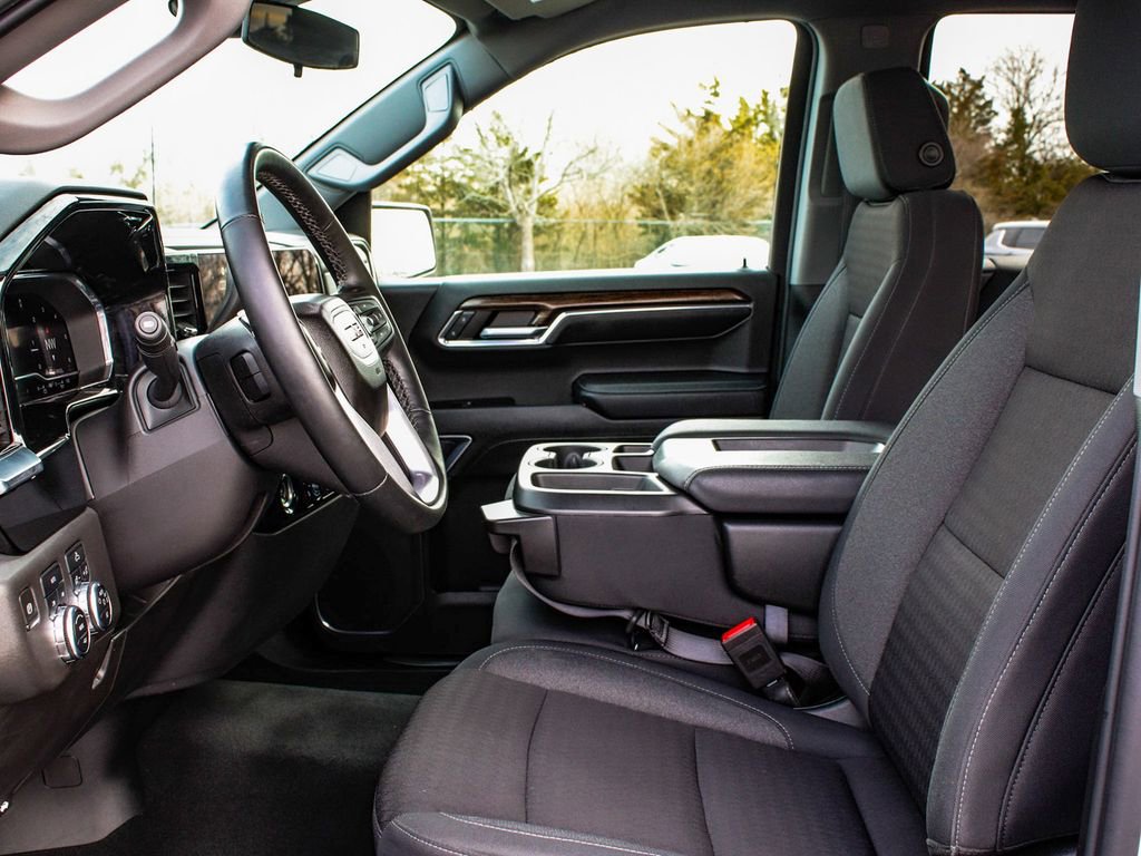 Used 2024 GMC Sierra 1500 Elevation image 30