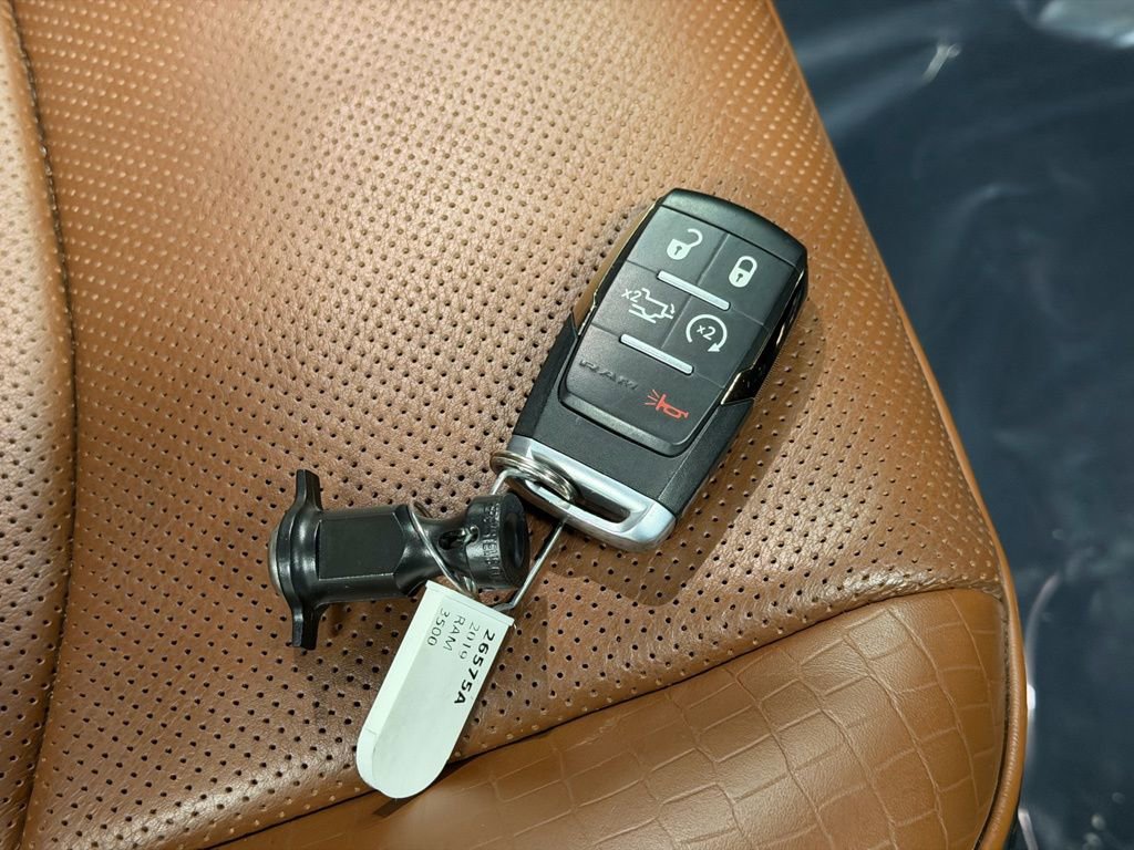 Used 2019 RAM 3500 Limited image 29