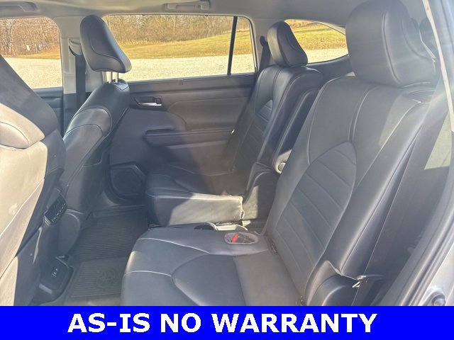 Used 2020 Toyota Highlander XLE image 12