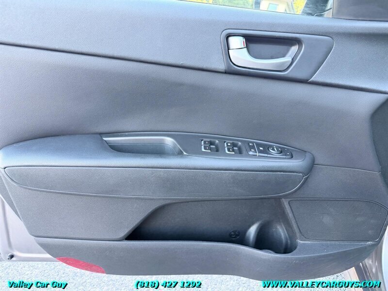 Used 2018 Kia Optima LX w/ 17" Alloy Wheels Package FWD image 23