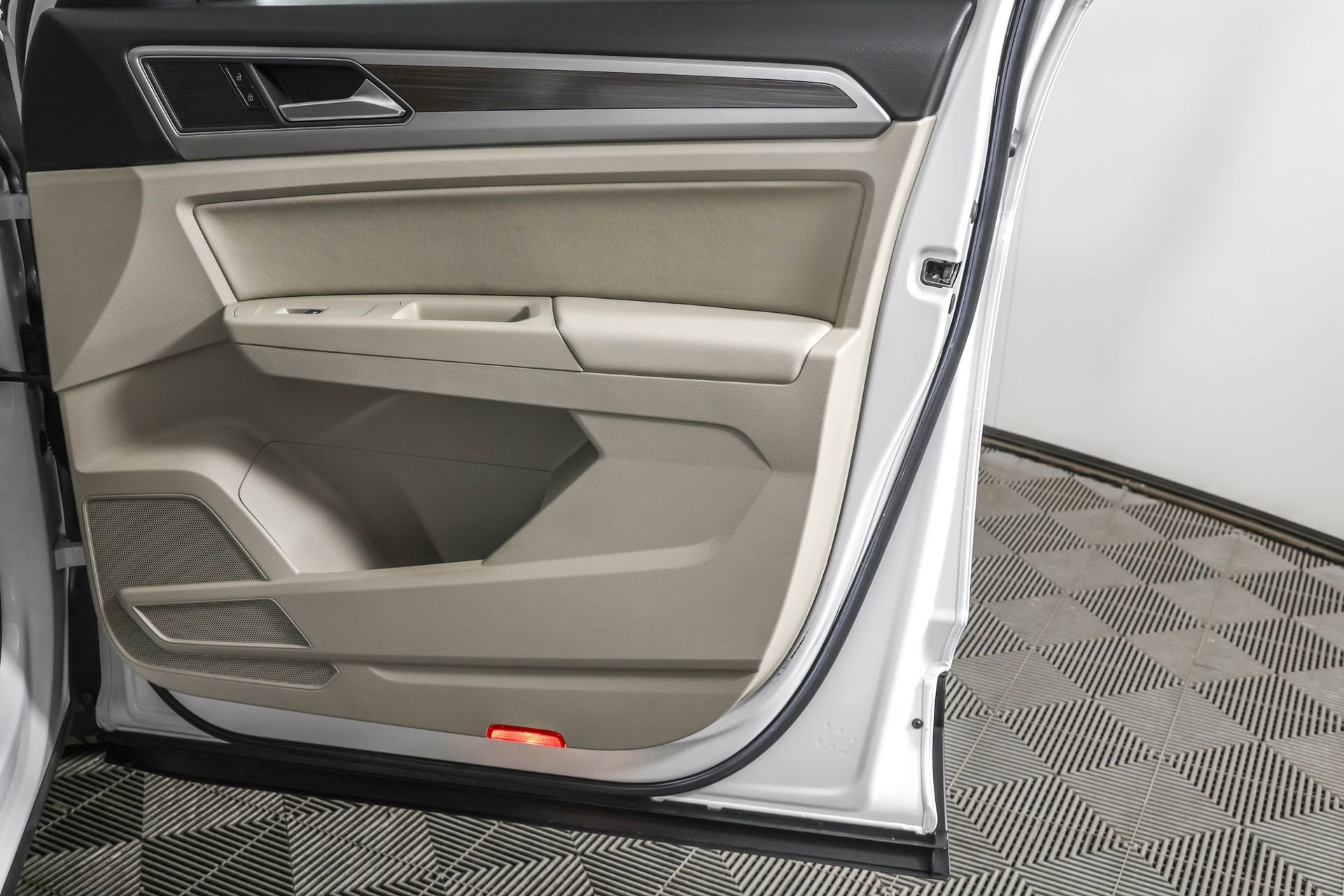 Used 2019 Volkswagen Atlas SEL image 51