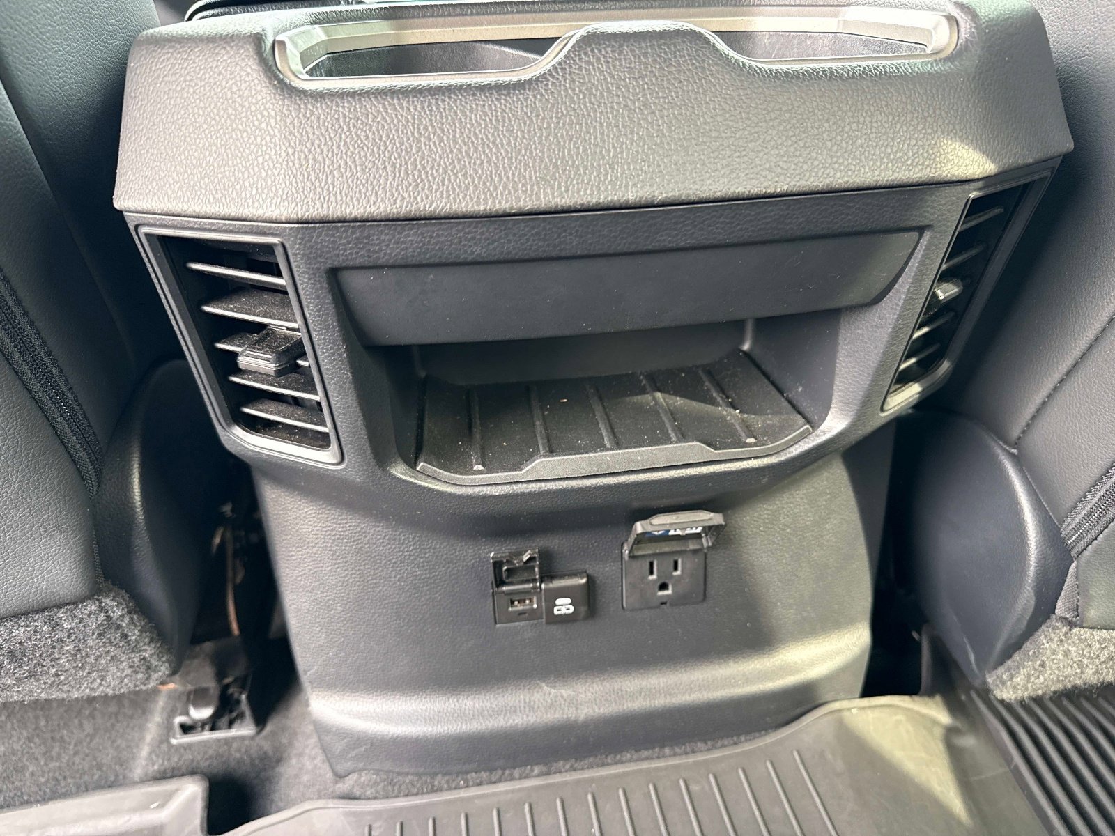 Used 2023 Toyota Tundra Limited image 16