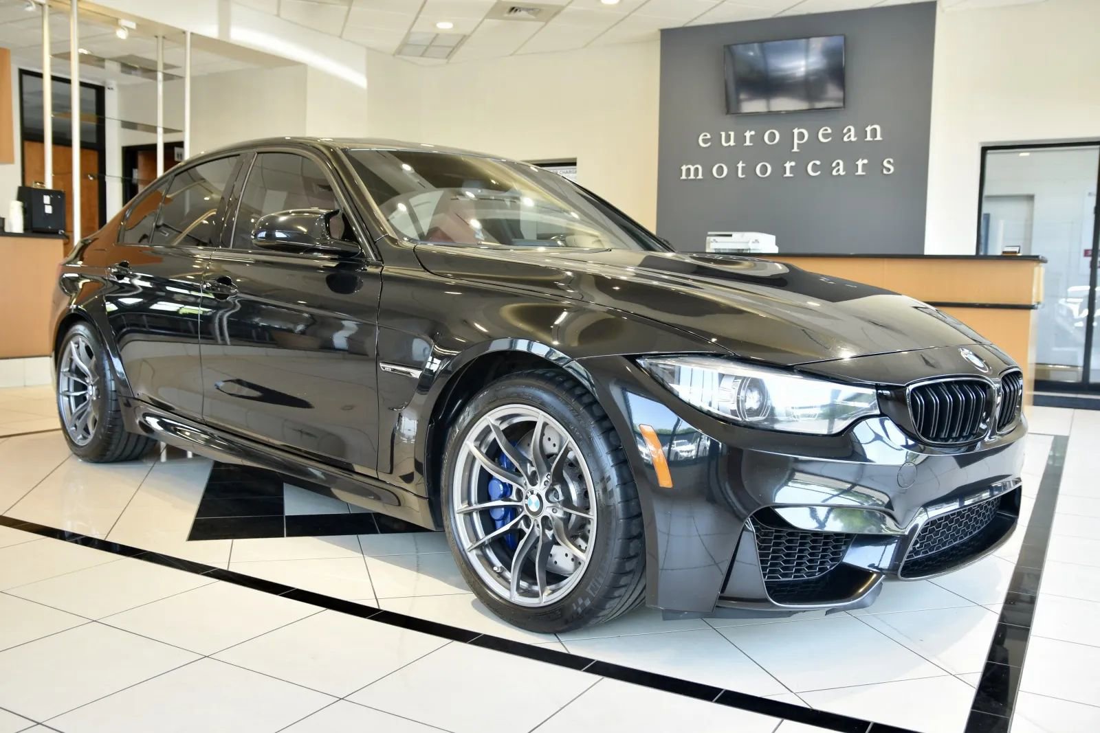 Used 2018 BMW M3 RWD image 1