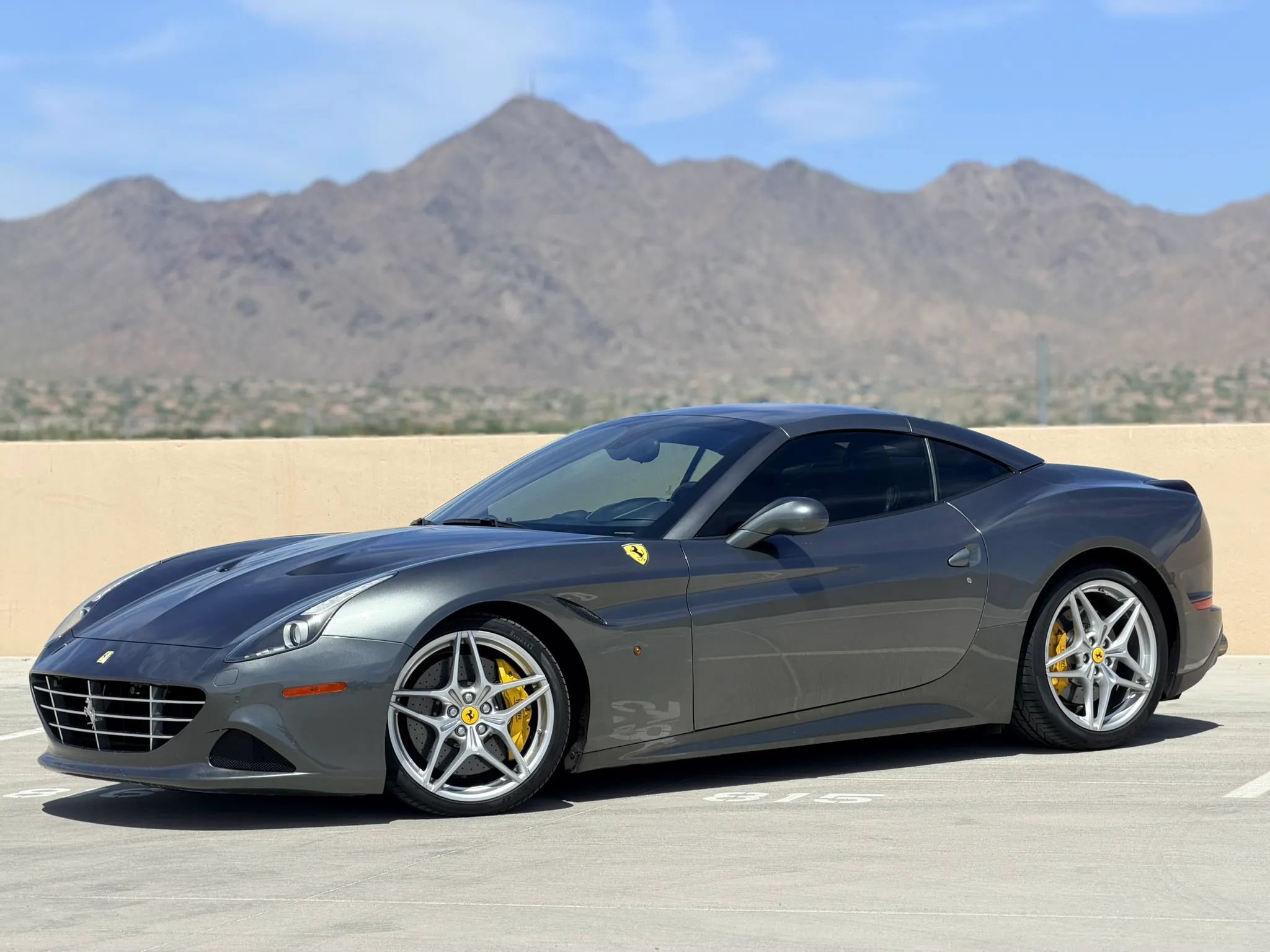 Used 2015 Ferrari California T RWD image 12