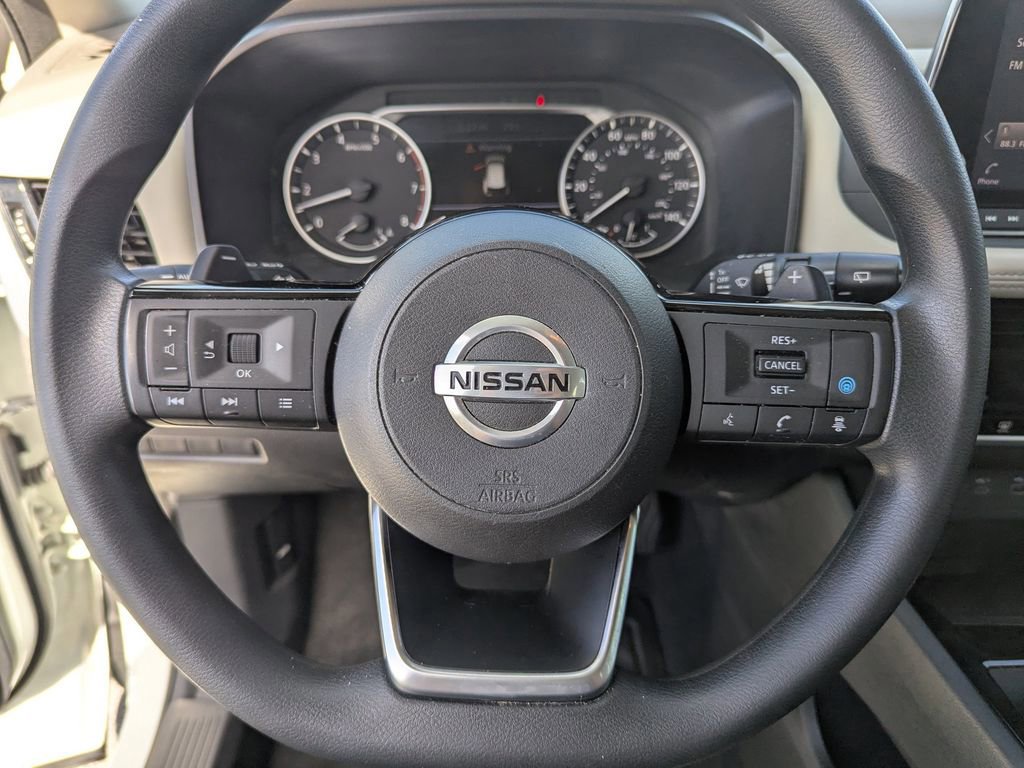 Used 2021 Nissan Rogue SV image 25