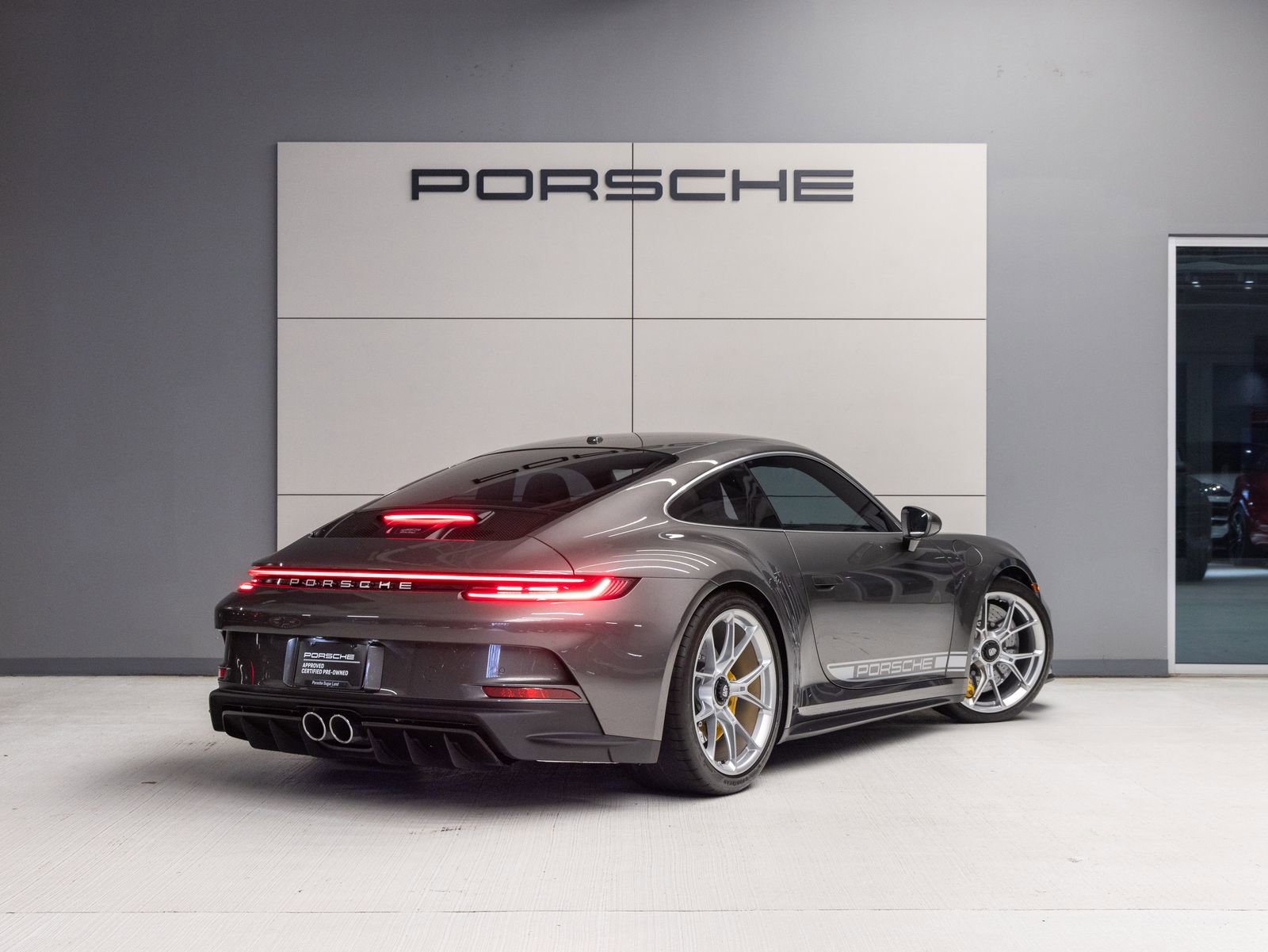 Certified 2022 Porsche 911 GT3 RWD image 7