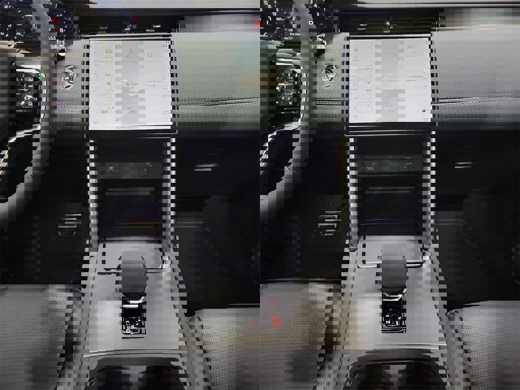 New 2024 Land Rover Discovery Sport Dynamic SE image 26