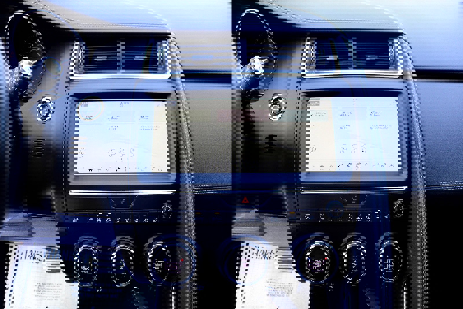 Used 2019 Jaguar E-PACE R-Dynamic S image 32