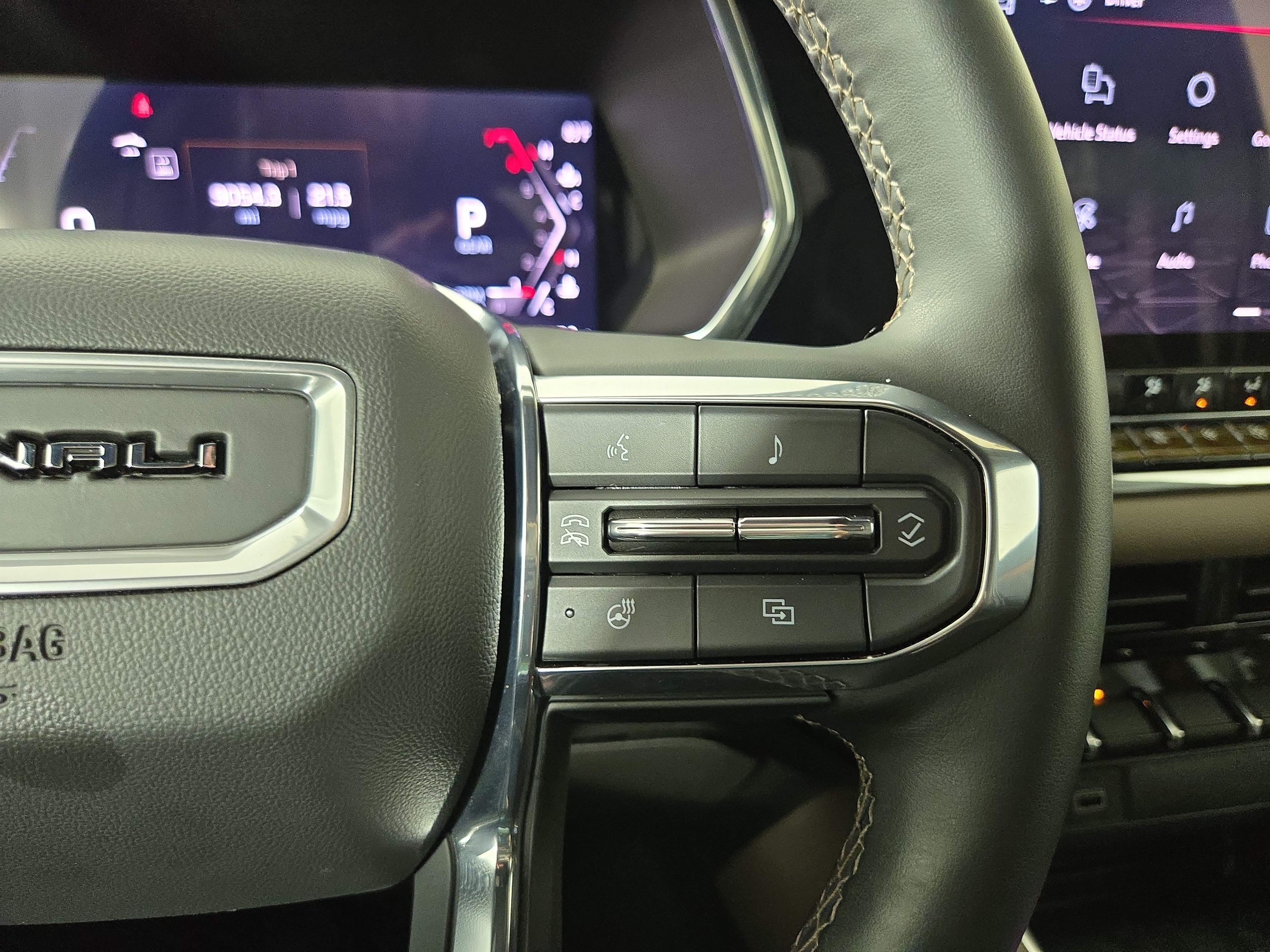 Certified 2025 GMC Canyon Denali AWD/4WD image 16