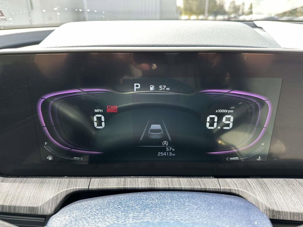 Used 2024 Kia Telluride EX w/ EX Captain's Chair Package image 15