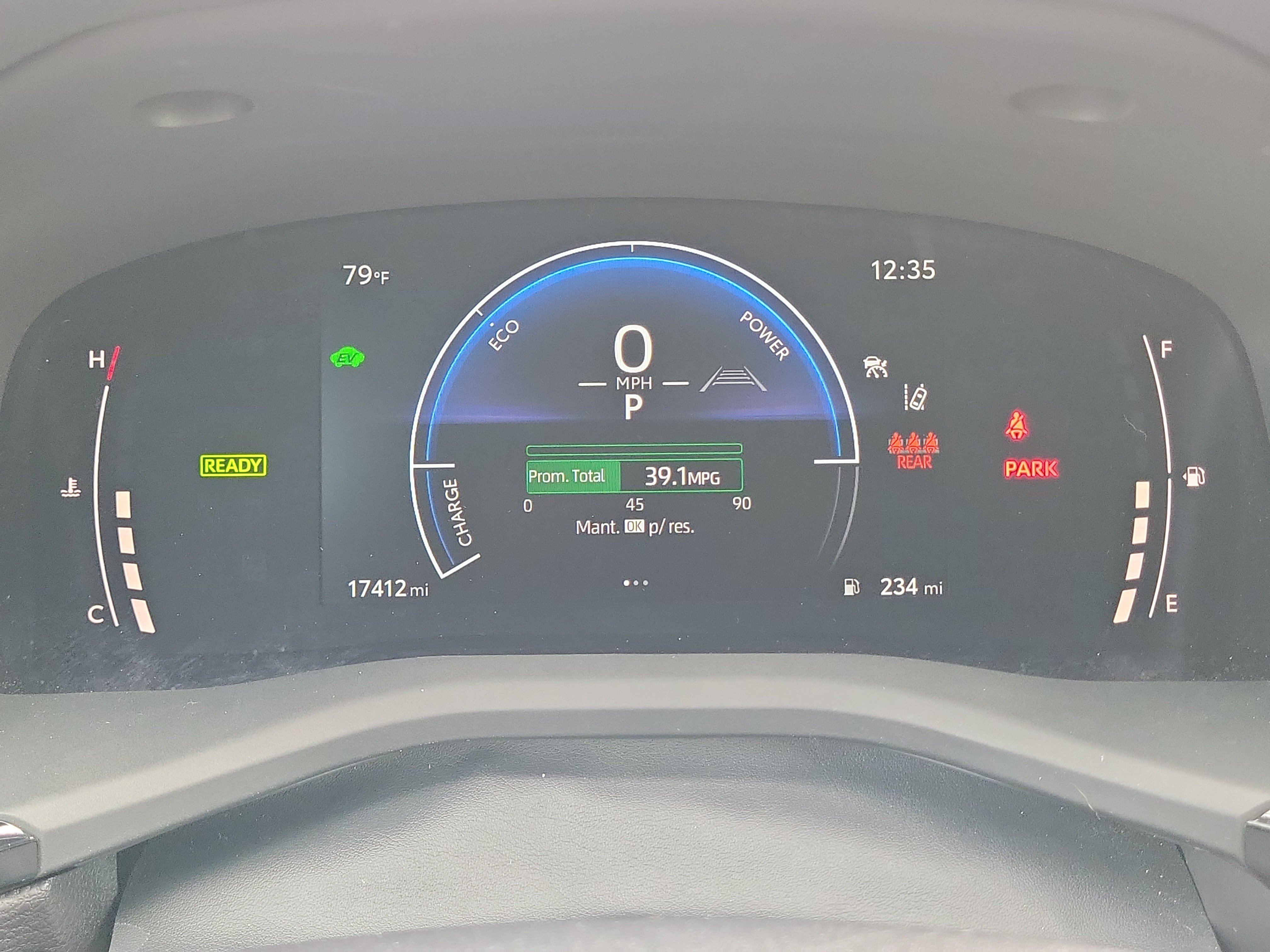 Used 2025 Toyota Camry LE FWD image 30