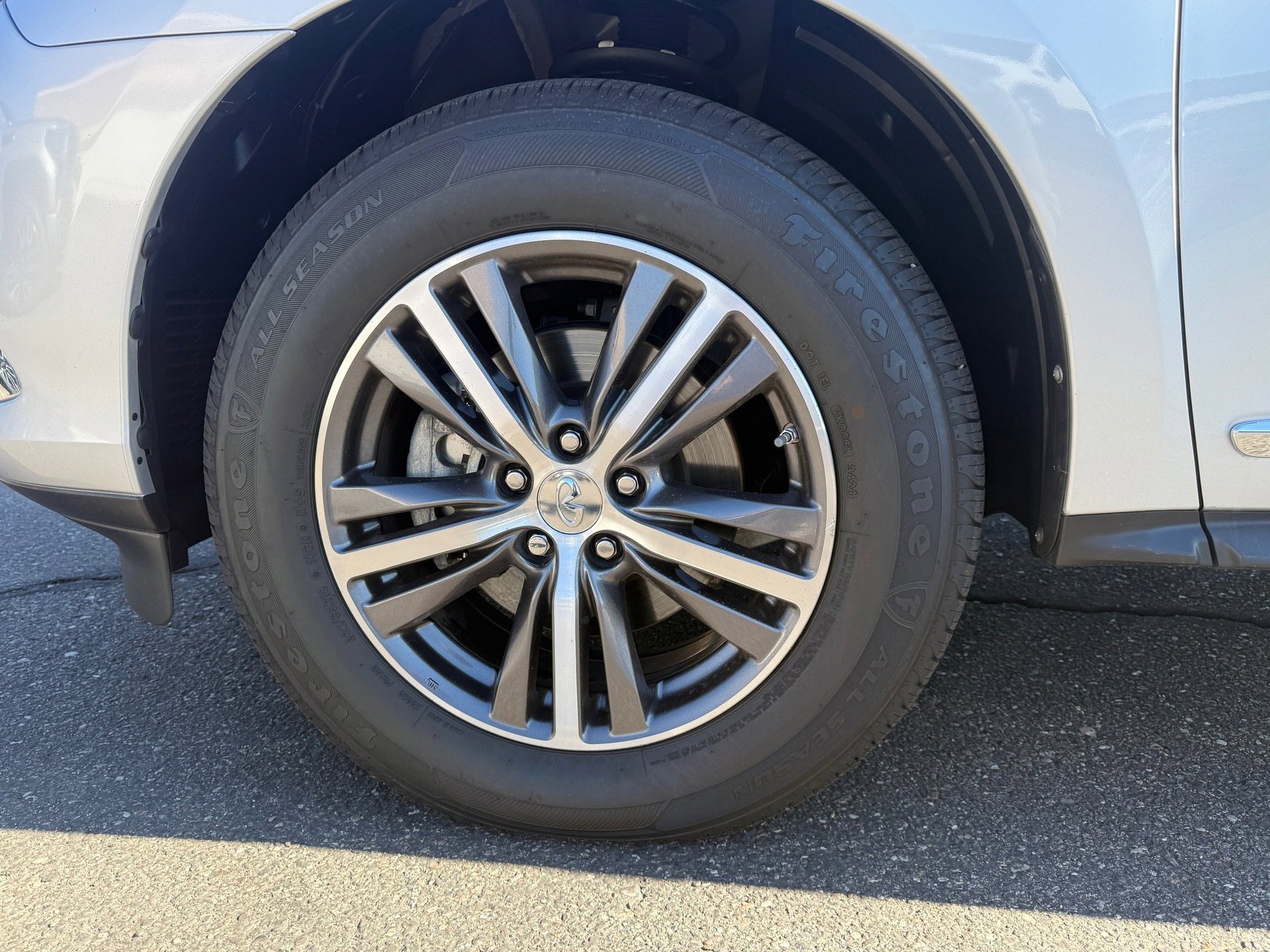 Used 2019 INFINITI QX60 Luxe w/ Essential Package image 9