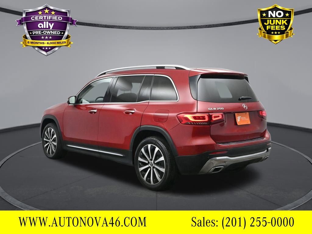 Used 2020 Mercedes-Benz GLB 250 w/ Premium Package image 4