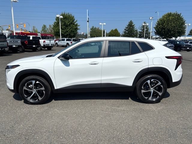 New 2026 Chevrolet Trax RS FWD image 2