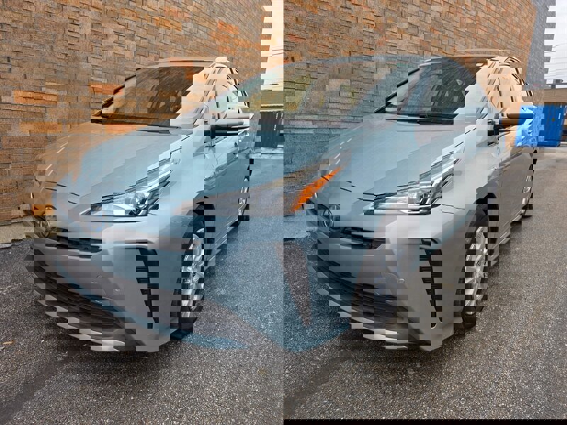 Used 2020 Toyota Prius LE image 36