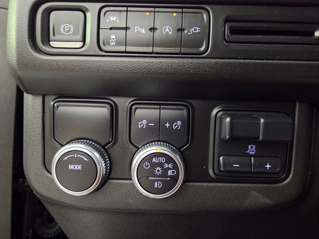 Used 2021 GMC Yukon SLT w/ SLT Premium Package image 20