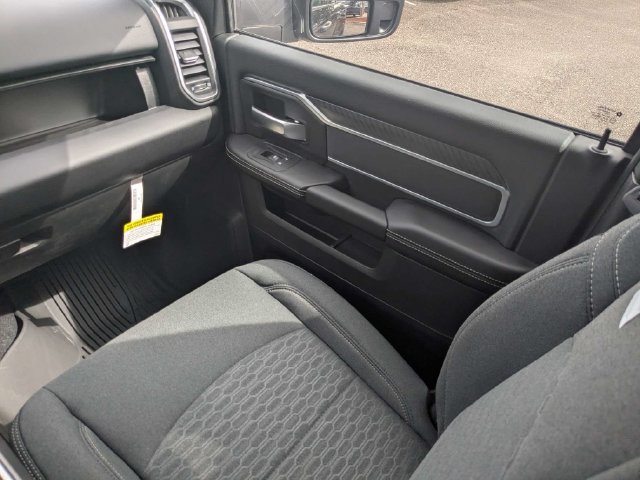 New 2026 RAM 3500 Big Horn AWD/4WD image 18