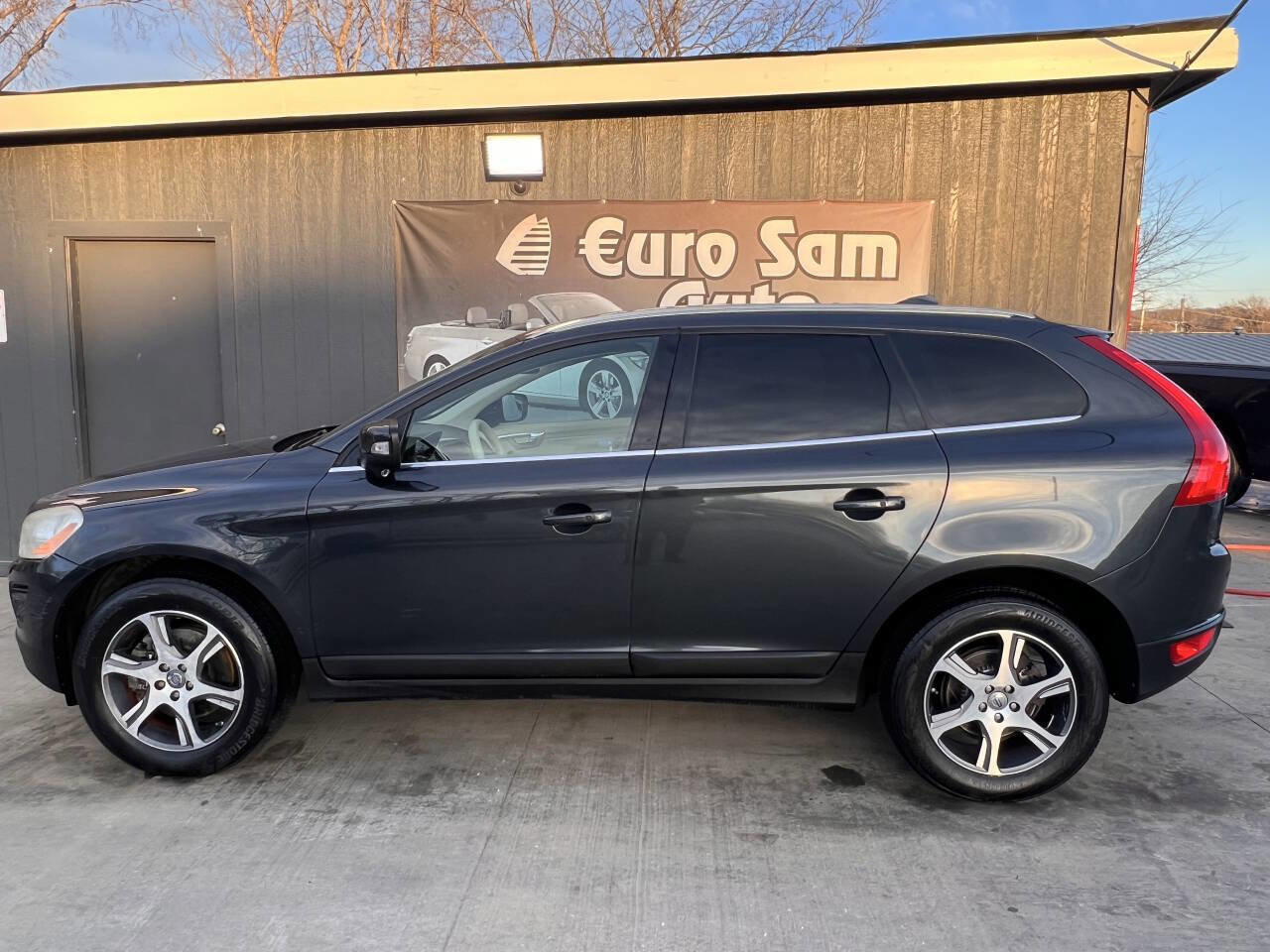Used 2013 Volvo XC60 T6 AWD/4WD image 4