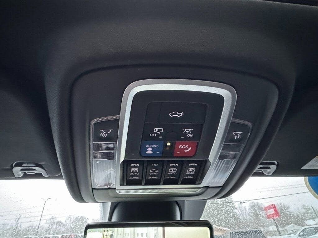 Used 2021 RAM 1500 Limited AWD/4WD image 23