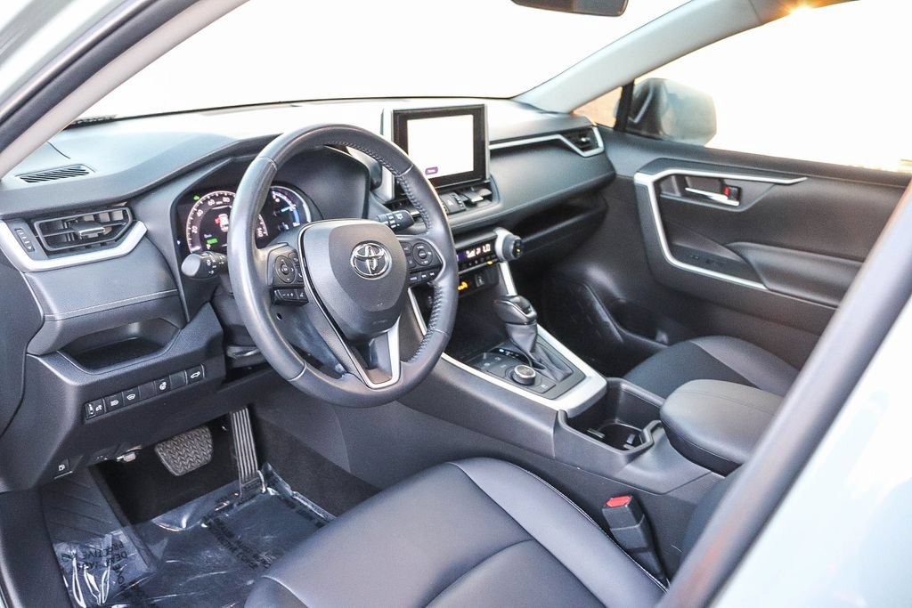 Used 2023 Toyota RAV4 XLE Premium AWD/4WD image 23