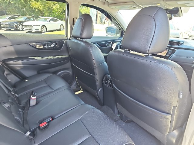 Used 2020 Nissan Rogue SL w/ Premium Package FWD image 11
