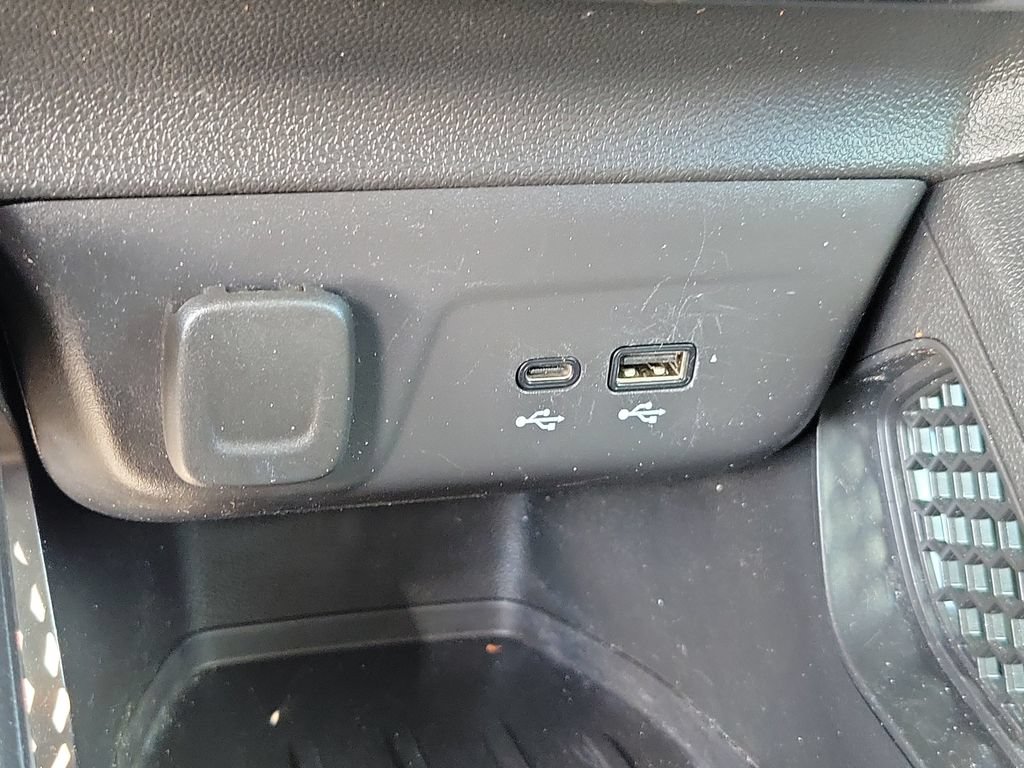 Used 2025 Chevrolet TrailBlazer LT w/ Driver Confidence Package FWD image 22