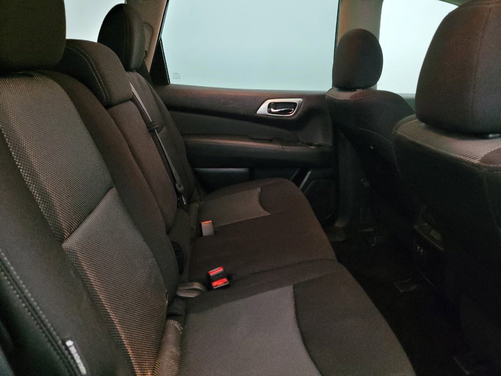 Used 2019 Nissan Pathfinder S AWD/4WD image 19