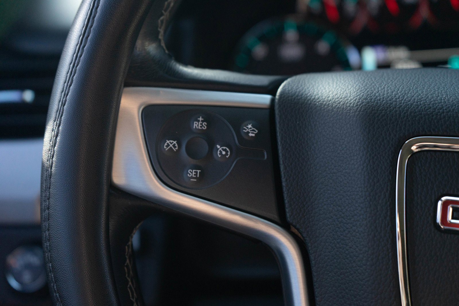 Used 2020 GMC Yukon SLE w/ SLE Value Package image 20