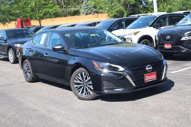 Certified 2025 Nissan Altima 2.5 SV FWD image 2