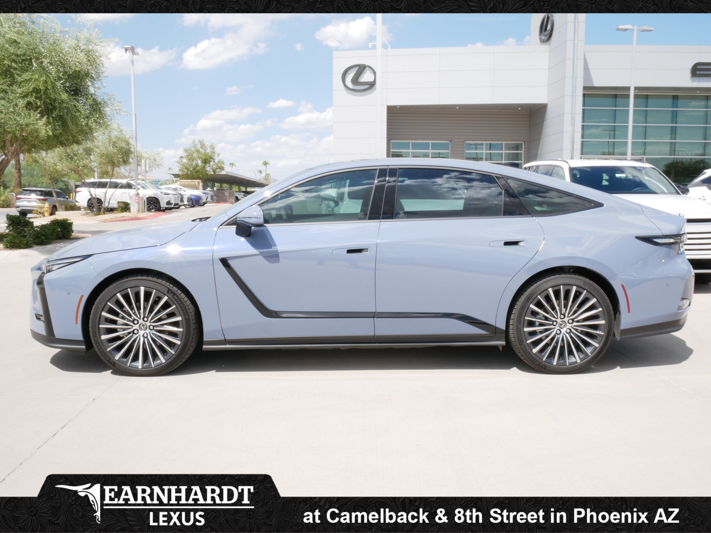 New 2026 Lexus ES 350e w/ Executive Package FWD image 3