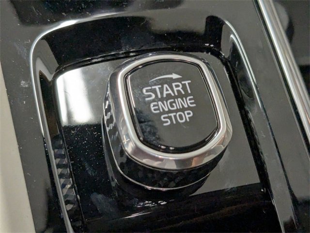 New 2026 Volvo XC60 T8 Ultra image 30