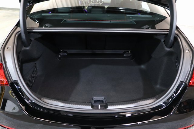 Used 2025 Mercedes-Benz C 300 4MATIC Sedan image 28
