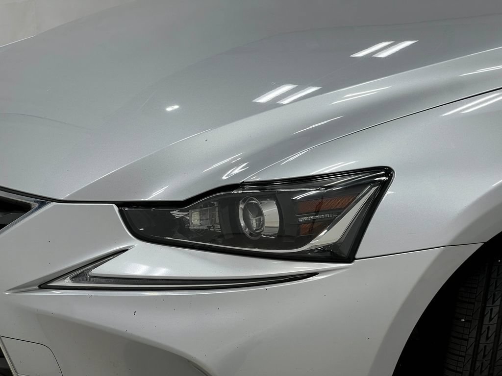 Used 2017 Lexus IS 200t w/ Premium Package RWD image 35