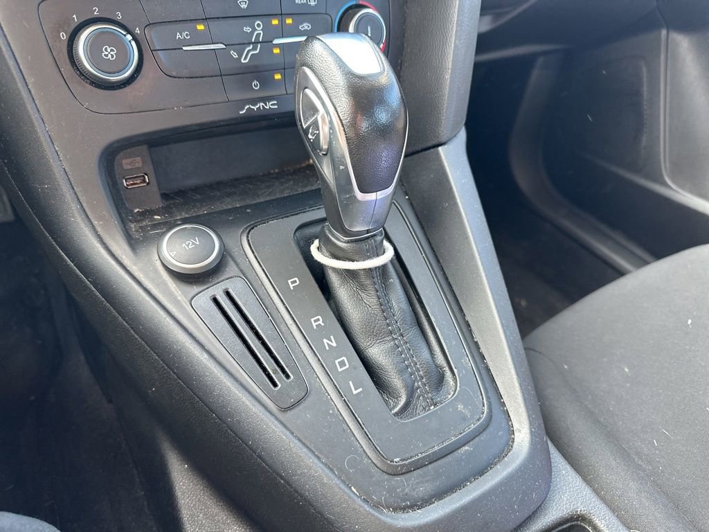 Used 2016 Ford Focus SE w/ Reverse Sensing Package image 26