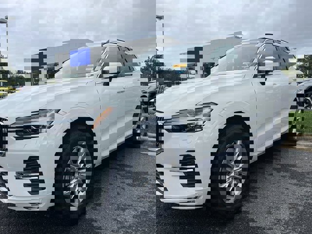 Certified 2022 Volvo XC60 B5 Momentum w/ Climate Package