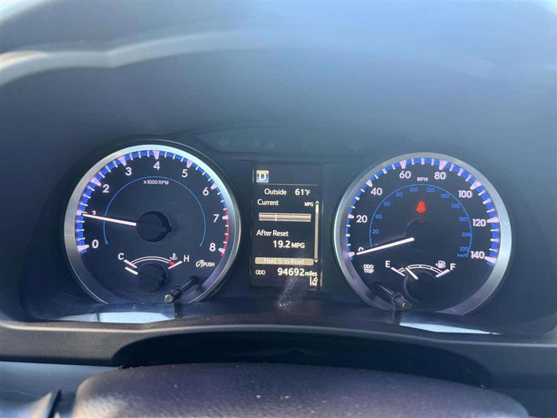 Used 2018 Toyota Highlander LE image 30
