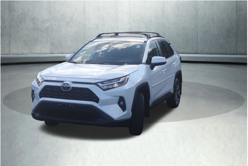 Used 2025 Toyota RAV4 XLE Premium w/ Weather Package AWD/4WD image 28