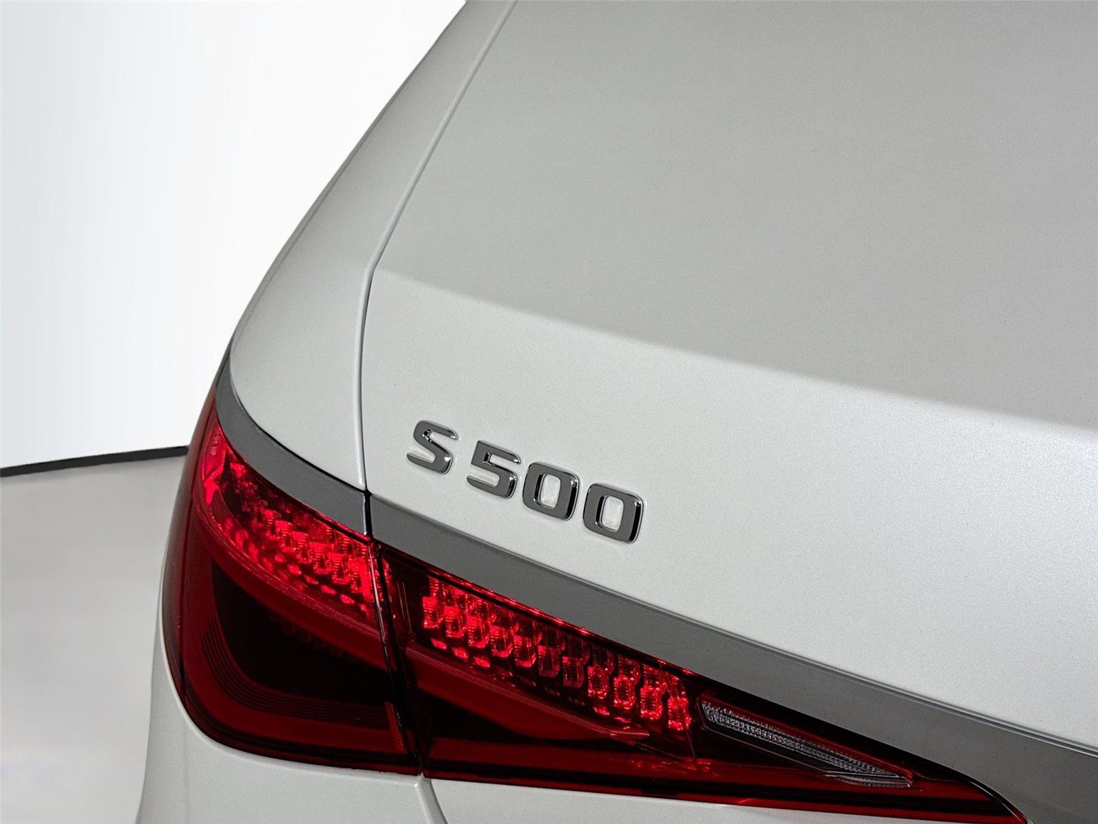 Used 2023 Mercedes-Benz S 500 4MATIC image 30