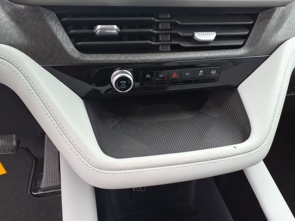 New 2026 Ford Explorer Platinum w/ LUX Leather Package image 16