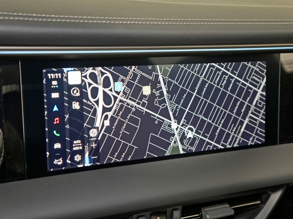 New 2026 Porsche Macan Turbo Electric image 28