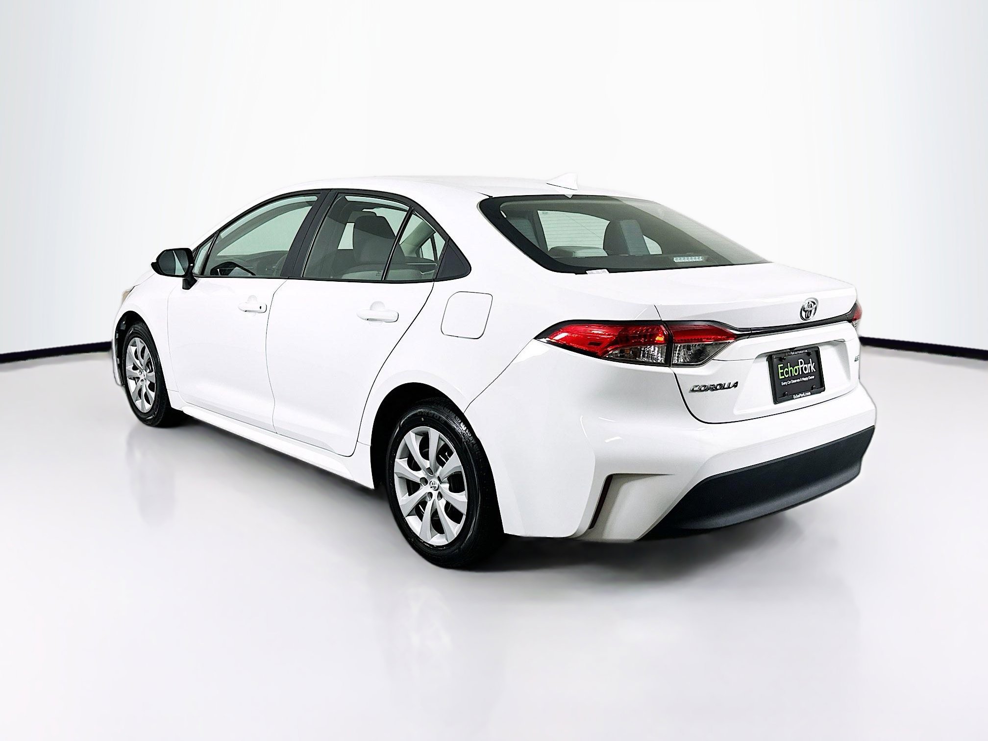 Used 2024 Toyota Corolla LE image 5